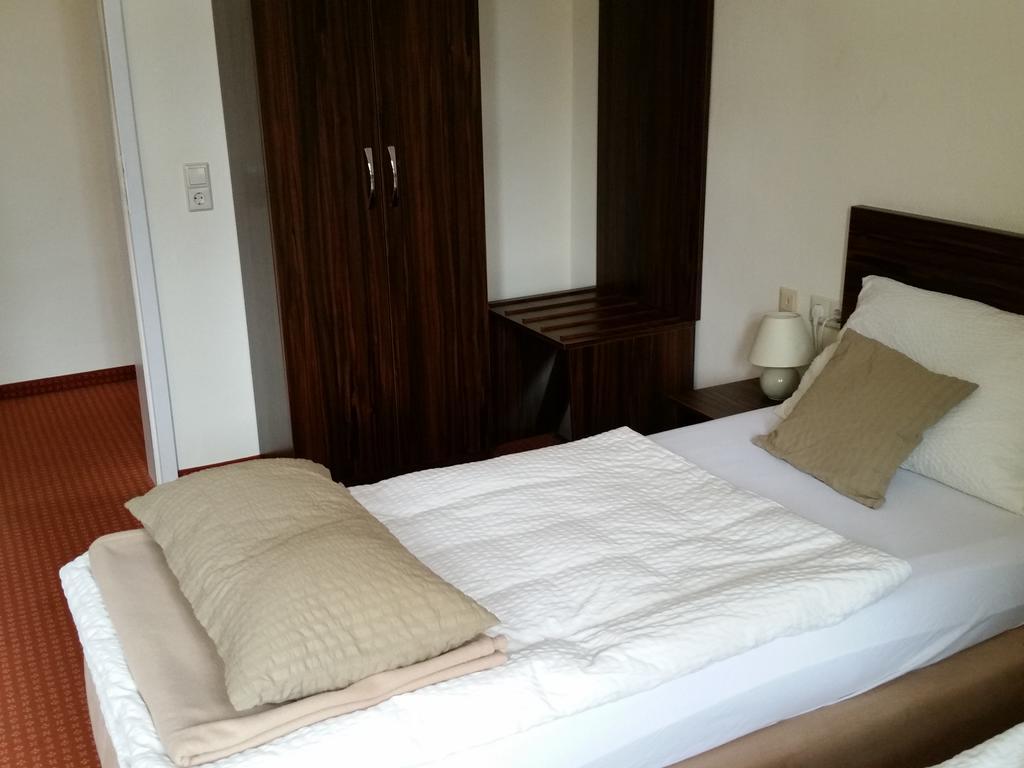 Linde Restaurant & Hotel Nußloch Εξωτερικό φωτογραφία
